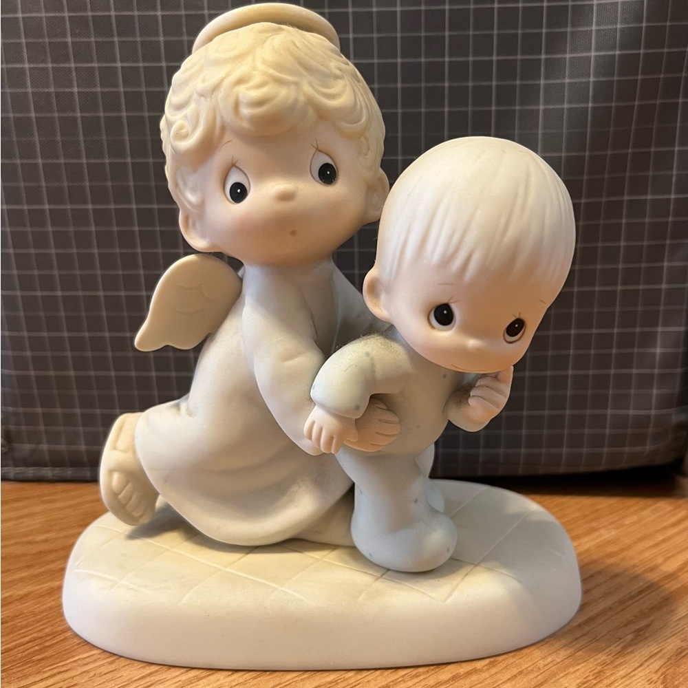 Precious Moments “Baby’s First Steps”. Charming Angel and Child Figurine